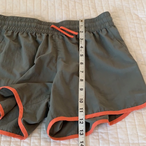COLUMBIA Sportswear Women’s gray running shorts elastic waist drawstring… - Picture 8 of 8